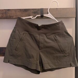 COPY - Athleta Trekkie North Short